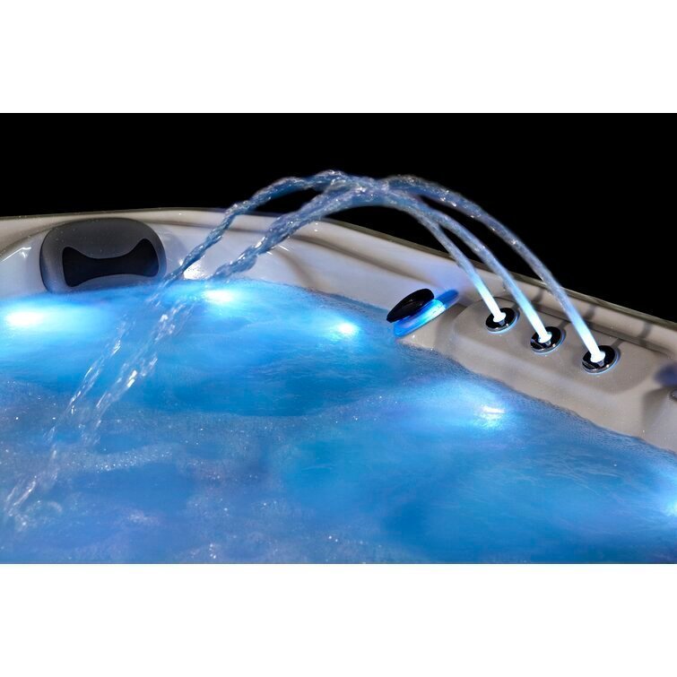 76 jet acrylic square hot tub with ozonator 3ee93be5 5bee 4235 b8d2 14e4c693852b.jpg
