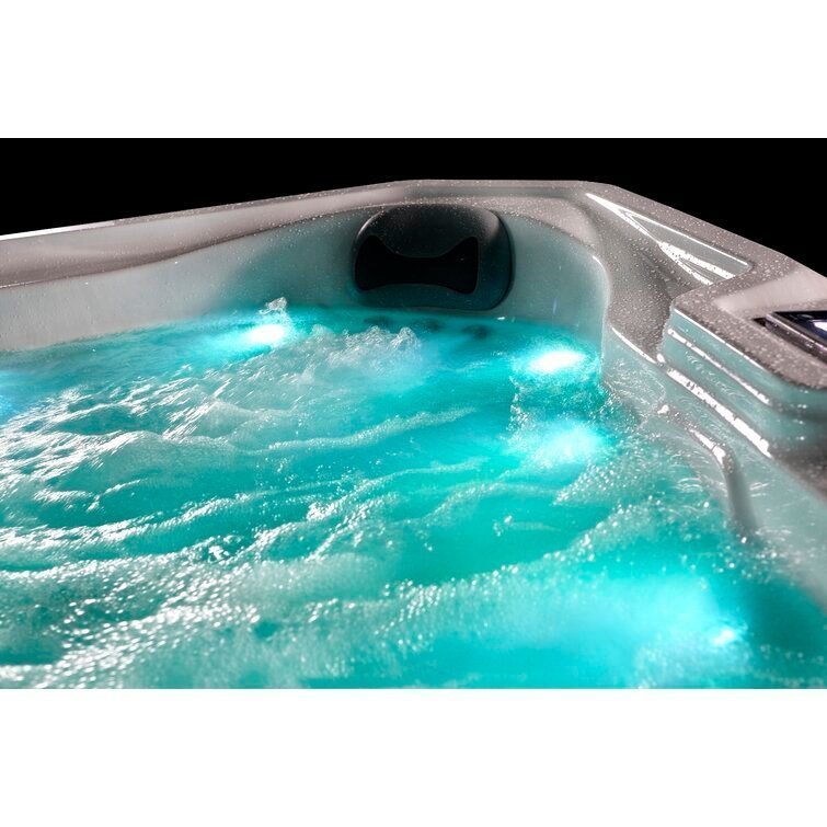 76 jet acrylic square hot tub with ozonator 7b37b58c 593e 46d1 86a5 16e972c4a7fe.jpg